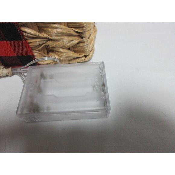 Christmas Gift Present Rattan Box Light Up Cardinal Buffalo Plaid Pinecones 6x6 - Picture 7 of 8